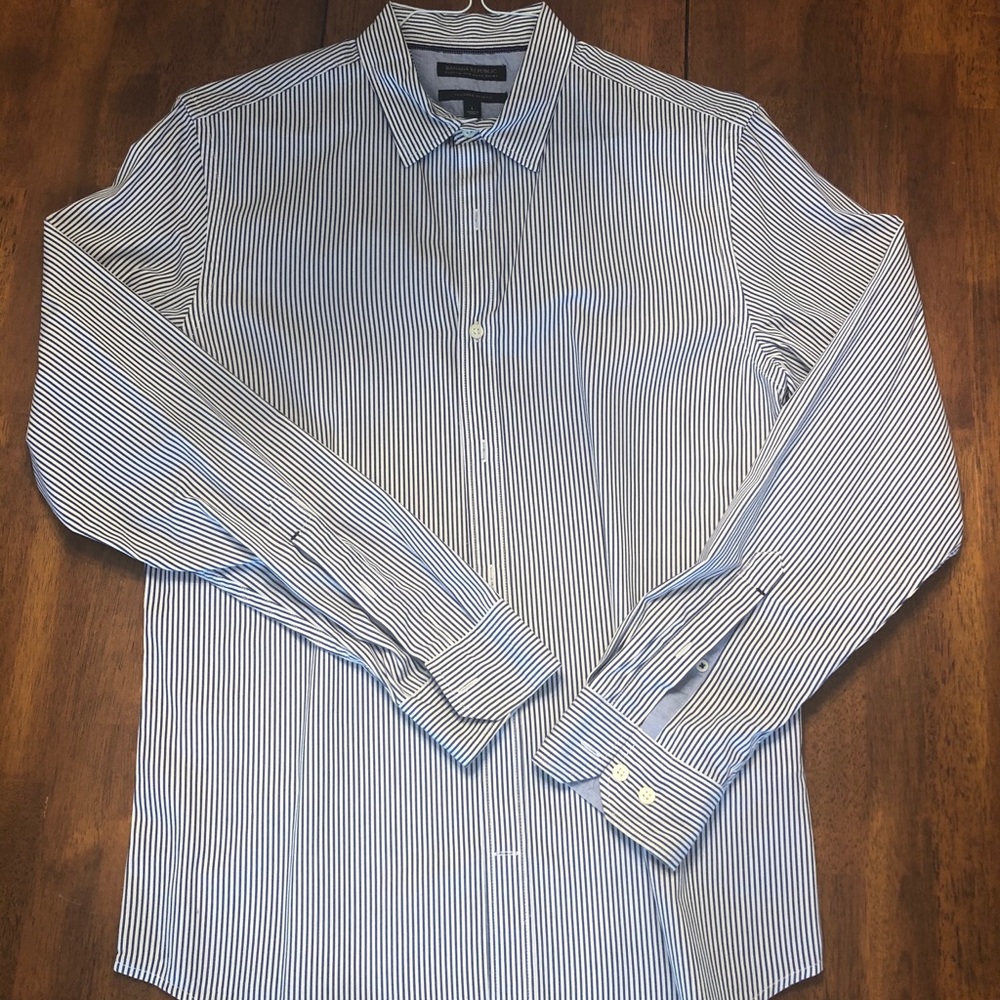 Men’s Banana Republic Dress Shirt.